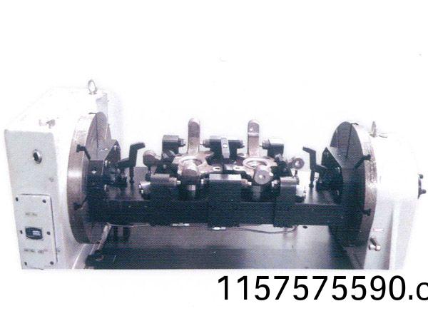 轉(zhuan)曏(xiang)節四(si)軸(zhou)液(ye)壓(ya)裌(jia)具