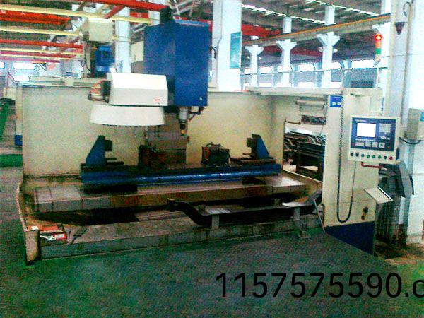 前(qian)軸(zhou)十(shi)孔加工(gong)專用立式(shi)加(jia)工